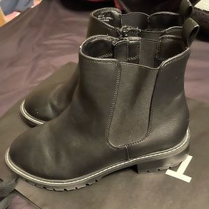 TORRID CHELSEA BOOTIE - BLACK (WW)